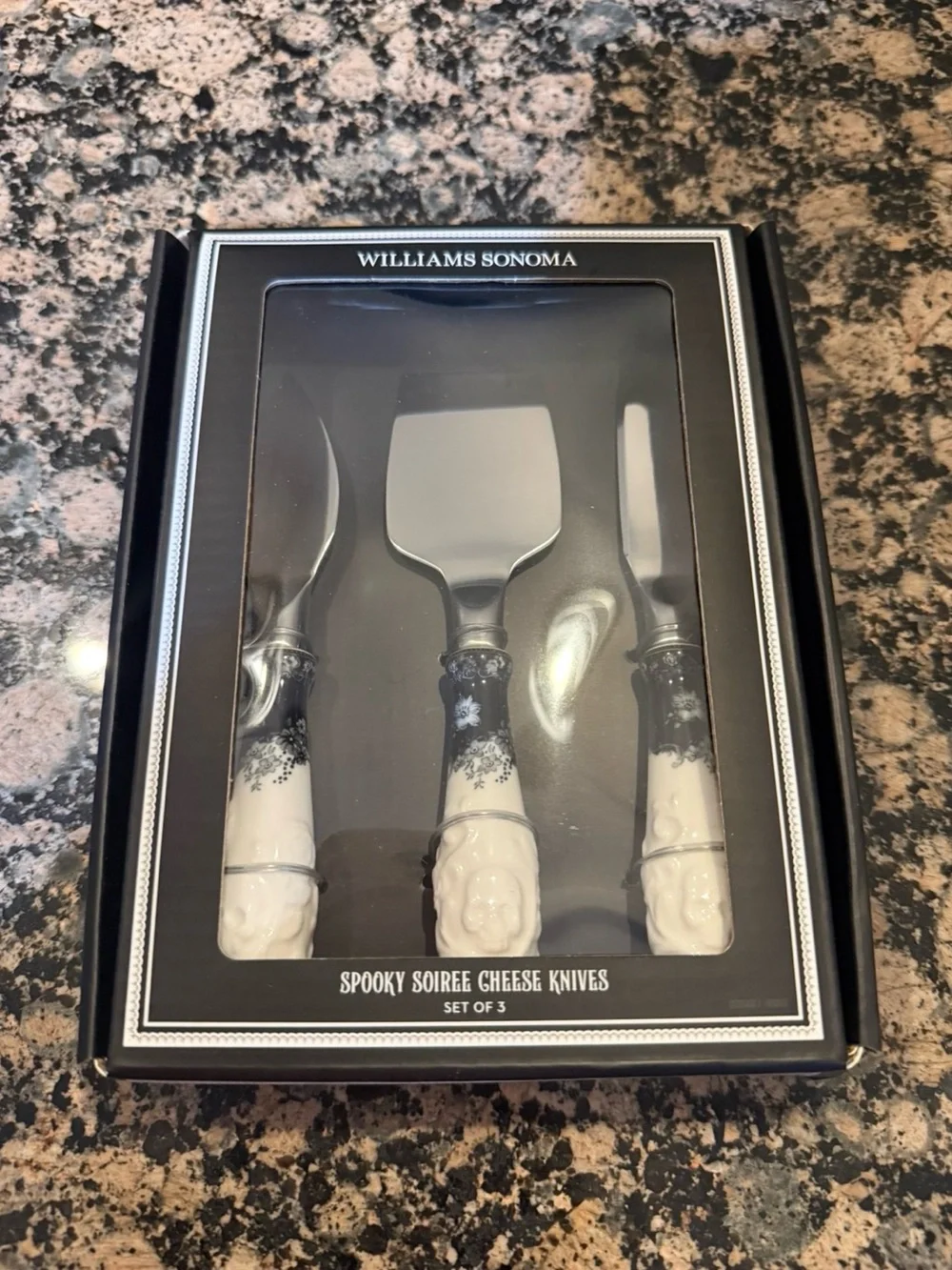 Williams Sonoma NWT Halloween Spooky Soirée Cheese Knives, Set of 3